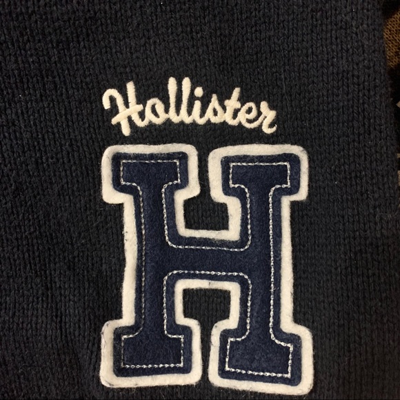 Hollister navy Blue H logo cardigan - Picture 3 of 4